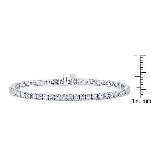 Diamond 4-prong Tennis Bracelet in 18K White Gold – scale reference | RockHer