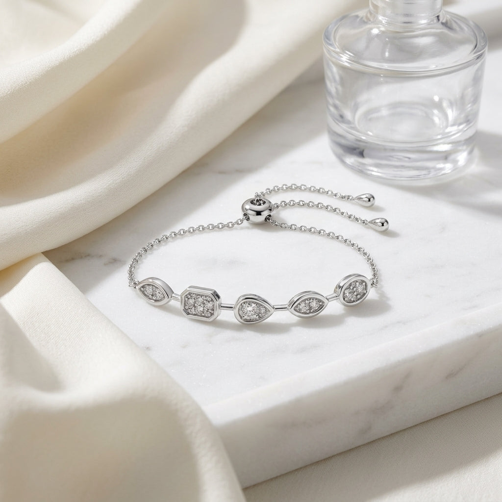 สร้อยข้อมือเพชร ตัวเรือนทองคำขาว 14K จาก RockHer