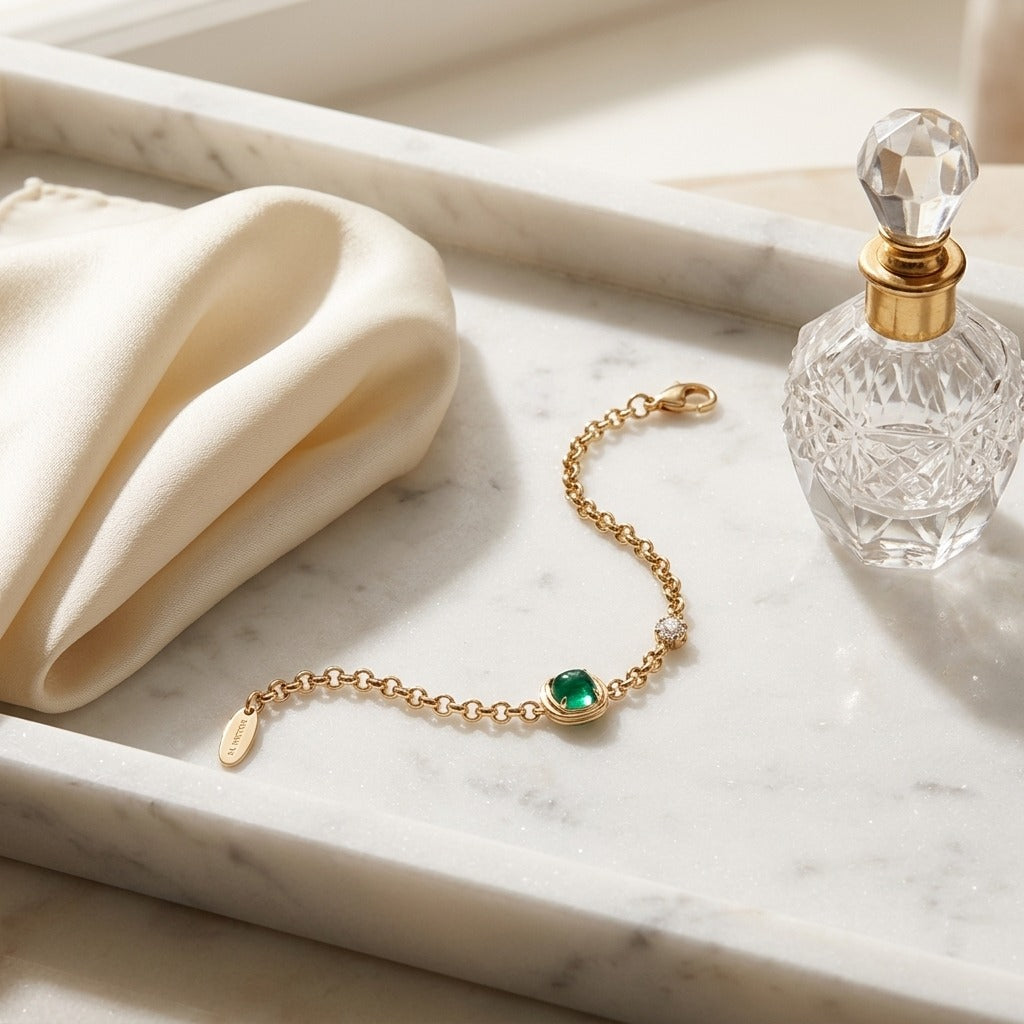 สร้อยข้อมือเพชร ทรงคุชชั่น ตัวเรือนทองคำเหลือง 14K จาก RockHer