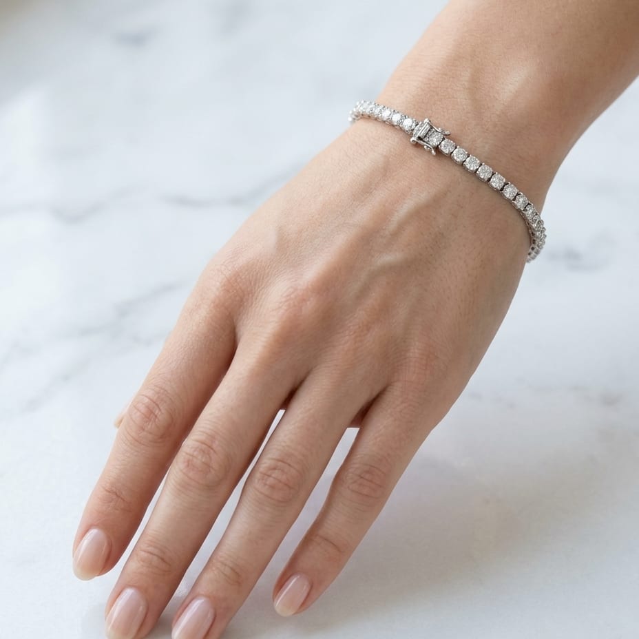 สร้อยข้อมือเพชร ฝังหนาม จาก RockHer
