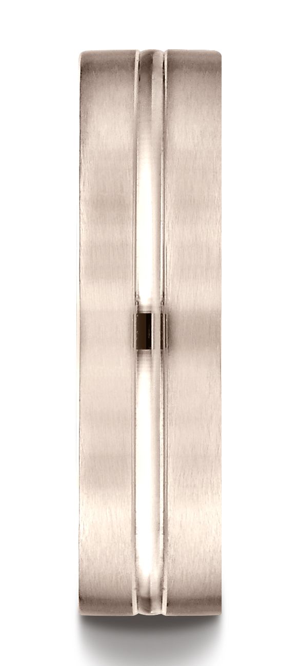 แหวนทองคำชมพู 14k ขนาด 6 มม. แบบสบาย ฟินิชซาตินพร้อมการออกแบบแกะสลักที่มีศูนย์กลางขัดเงา