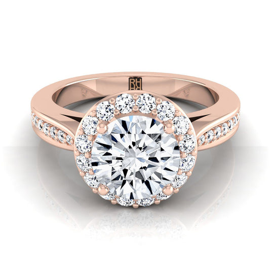 แหวนหมั้นเพชรทรงกลมเจียระไนแบบบริลเลียนต์ตรงแถวช่องฝรั่งเศสประดับเพชรล้อมทองกุหลาบ 14K - 3/8ctw