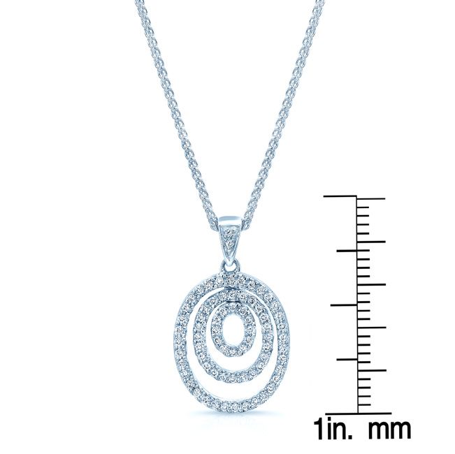 จี้เพชรรูปวงรีหลายเม็ดในทองคำขาว 18 กะรัต (1/4 กะรัตรวม)