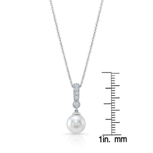จี้ไข่มุกเลี้ยง ทรงหยดน้ำ ตัวเรือนทองคำขาว 14K จาก RockHer