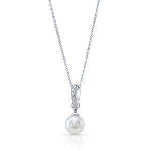 จี้ไข่มุกเลี้ยง ทรงหยดน้ำ ตัวเรือนทองคำขาว 14K จาก RockHer