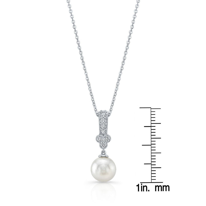 White Pearl And Diamond Drop Pendant With Clover And Pave Millgrained Bail In 14k White Gold (9.0-9.5mm) (si)