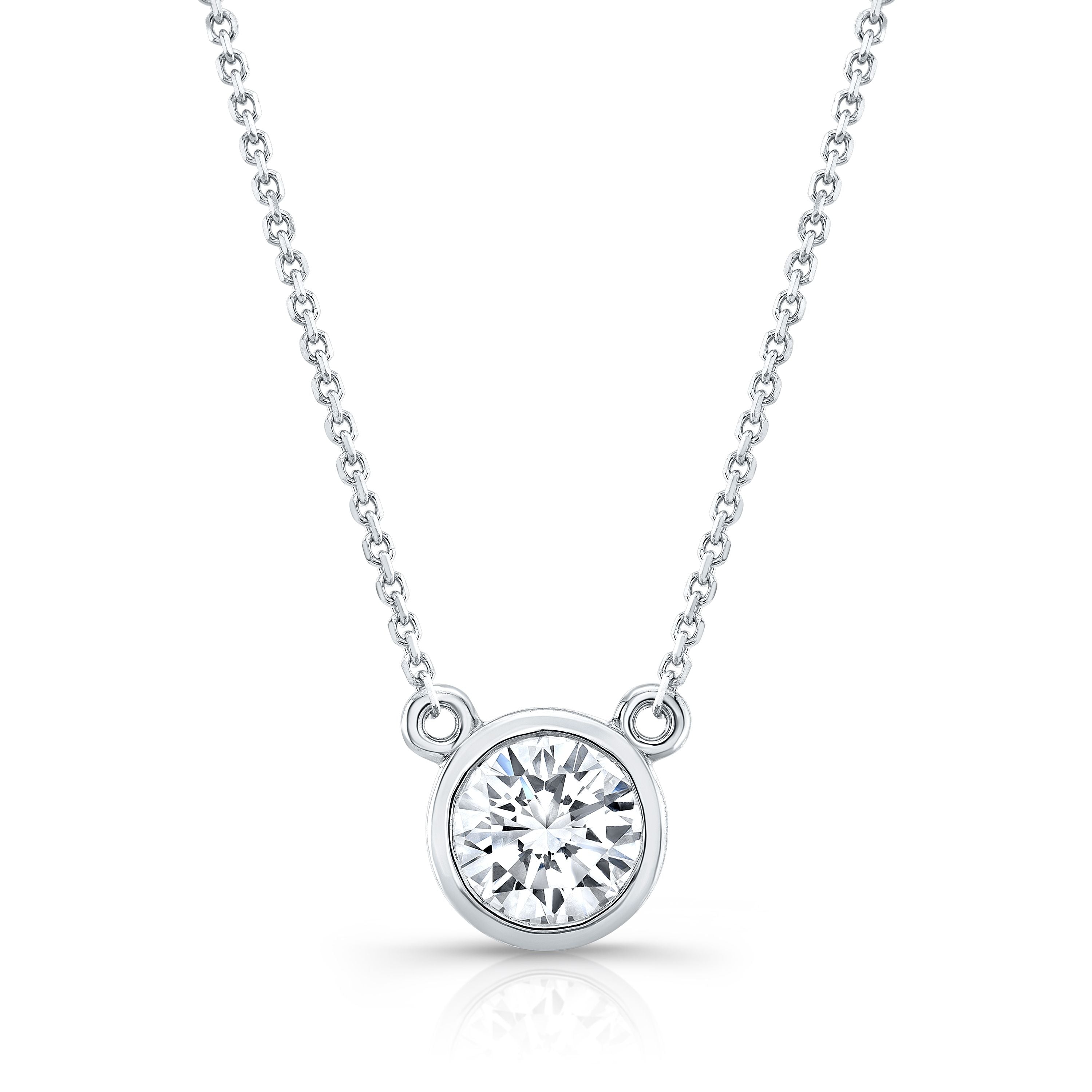 จี้เพชรเดี่ยวทรงกลมเพชรสังเคราะห์ 1 กะรัต | ทองคำขาว 14K | ฝังหุ้ม