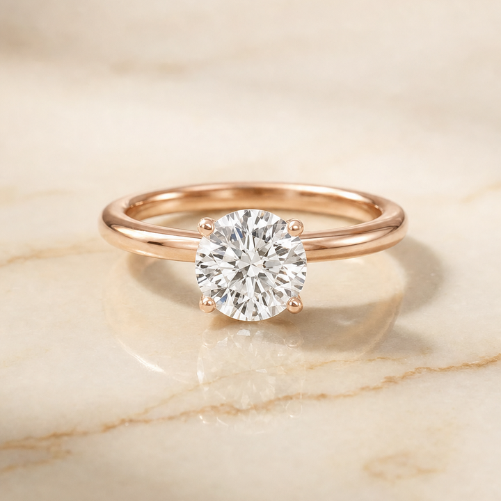 ตัวเรือนแหวนหมั้นเพชร Lana ทรงกลม ฝังหนาม ทองคำชมพู 14K จาก RockHer