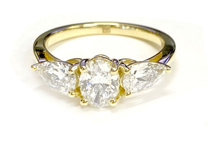 ตัวเรือนแหวนหมั้นเพชร Angelica ทรงรี ฝังหนาม ทองคำเหลือง 18K จาก RockHer