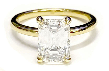 ตัวเรือนแหวนหมั้น Floria ทรงมรกต ฝังหนาม ทองคำขาว 18K จาก RockHer