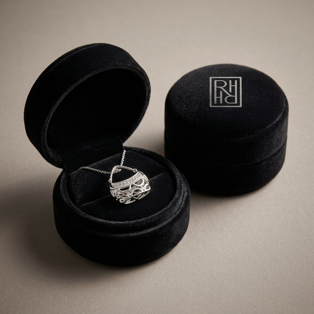 Diamond Handbag Pendant in 18K White Gold - presentation