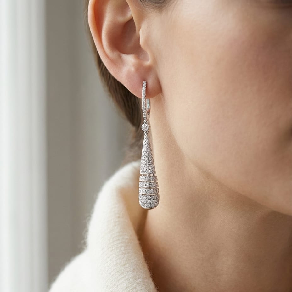 18K White Gold 1 1/3ct Tdw Diamond Earrings (h-i, Si1-si2), worn close-up portrait