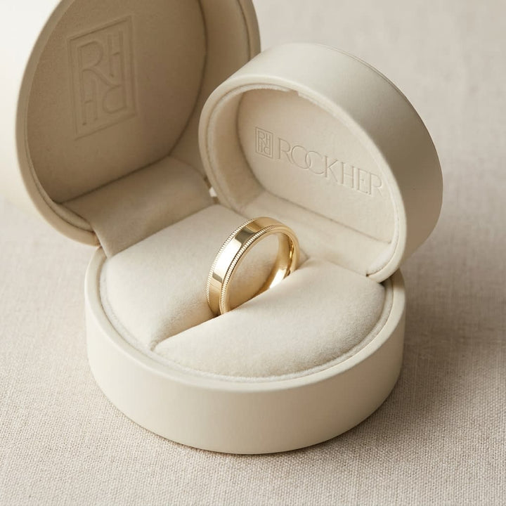 แหวนแต่งงาน ตัวเรือนทองคำเหลือง 18K จาก RockHer