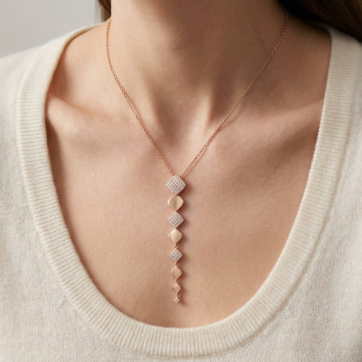 จี้เพชร ทรงกลม ตัวเรือนทองคำชมพู 14K จาก RockHer