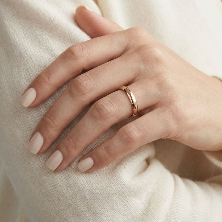 แหวนแต่งงาน ตัวเรือนทองคำชมพู 14K จาก RockHer