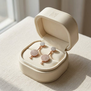 ต่างหูเพชร ฝังปาเว่ ตัวเรือนทองคำชมพู 14K จาก RockHer