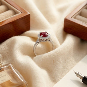 แหวนเพชร ทรงกลม ล้อมเพชร ตัวเรือนทองคำขาว 14K จาก RockHer
