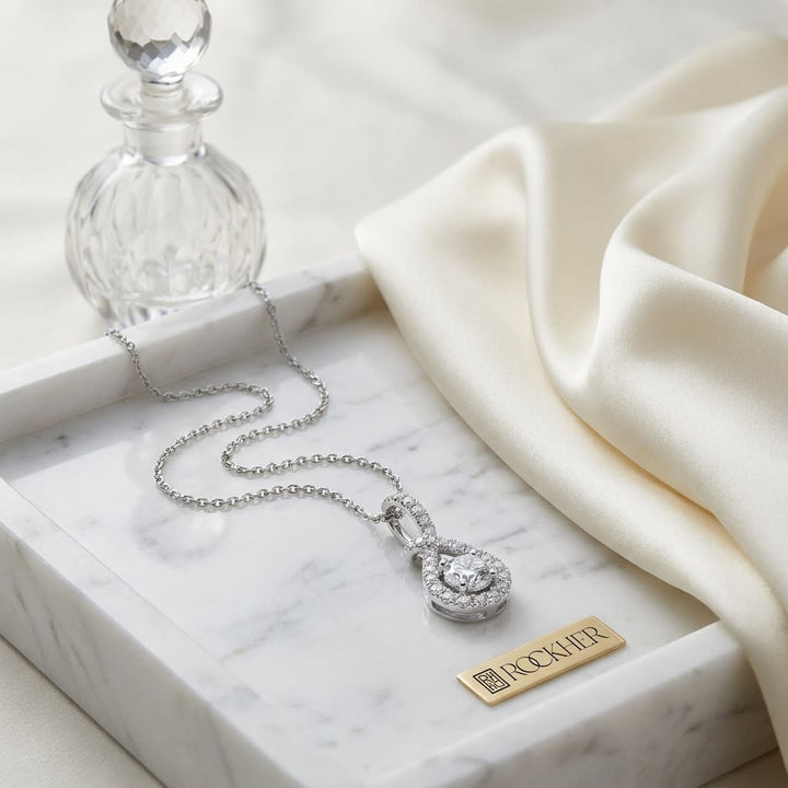 จี้เพชร ทรงกลม ตัวเรือนทองคำขาว 14K จาก RockHer