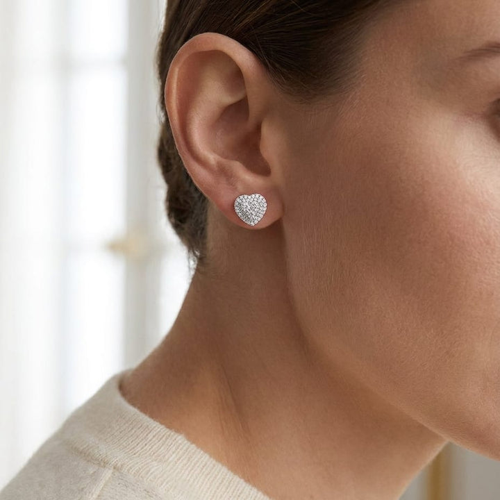 ต่างหูเพชร ทรงหัวใจ ตัวเรือนทองคำขาว 14K จาก RockHer