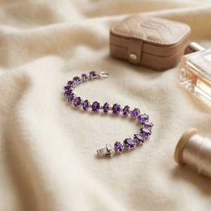 สร้อยข้อมืออเมทิสต์ ทรงรี ตัวเรือนทองคำขาว 14K จาก RockHer