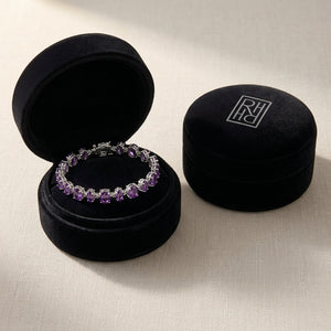 สร้อยข้อมืออเมทิสต์ ทรงรี ตัวเรือนทองคำขาว 14K จาก RockHer
