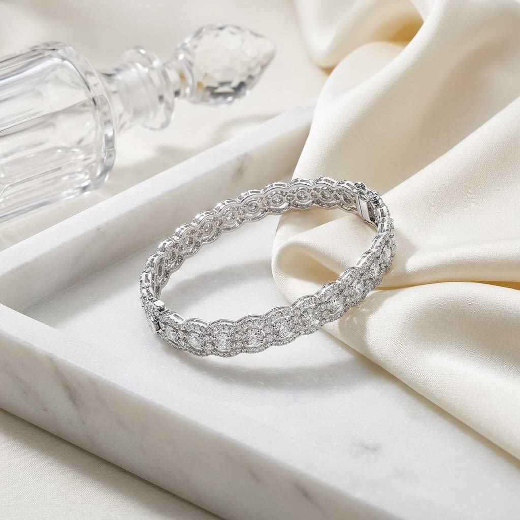 สร้อยข้อมือเพชร ตัวเรือนทองคำขาว 14K จาก RockHer