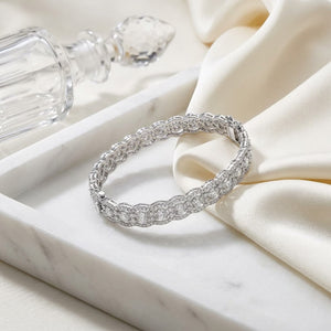 สร้อยข้อมือเพชร ตัวเรือนทองคำขาว 14K จาก RockHer