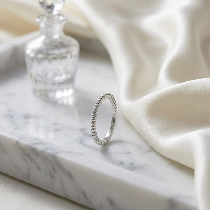 แหวนแต่งงาน ตัวเรือนทองคำขาว 14K จาก RockHer