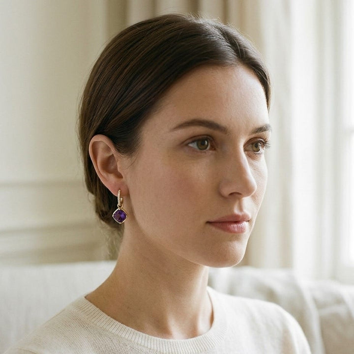 ต่างหูเพชร ทรงคุชชั่น ฝังปาเว่ ตัวเรือนทองคำเหลือง 14K จาก RockHer