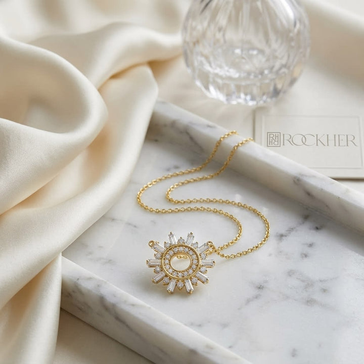 สร้อยคอเพชร ทรงบาแกตต์ ตัวเรือนทองคำเหลือง 14K จาก RockHer