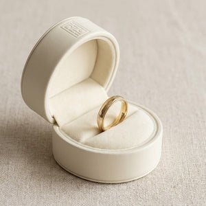แหวนแต่งงาน ตัวเรือนทองคำเหลือง 14K จาก RockHer