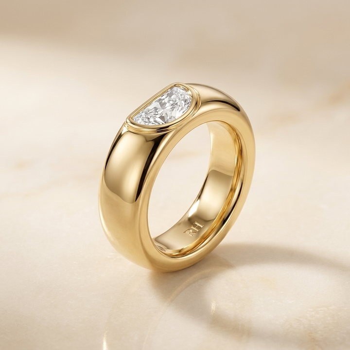 The Remi Select — Bezel-Set Cigar Band Half Cut in 18K Yellow Gold