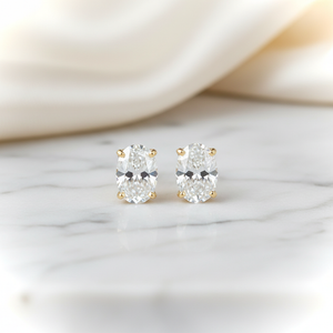 ต่างหูเพชร ทรงรี ฝังหนาม ตัวเรือนทองคำขาว 14K จาก RockHer