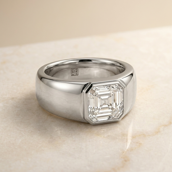 The Remi Select — Bezel-Set Cigar Band Square Emerald in 18K Yellow Gold