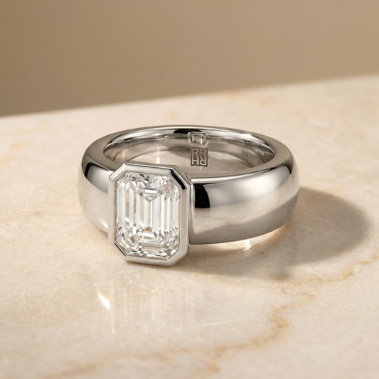 The Remi Select — Bezel-Set Cigar Band Shield in Platinum