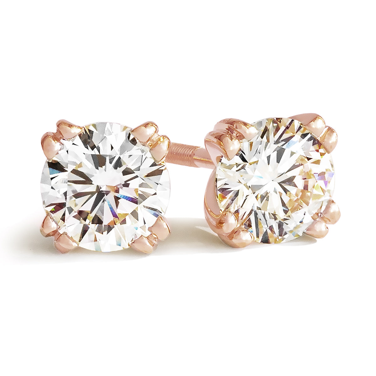 ต่างหูเพชรทรงกลมเจียระไนแบบ Brilliant น้ำหนักรวม 4.00 กะรัต สี D-F ไม่มีสี ความสะอาด VS เจียระไนแบบ Ideal ได้รับการรับรองจาก IGI เพชรสังเคราะห์จากห้องปฏิบัติการ IGI