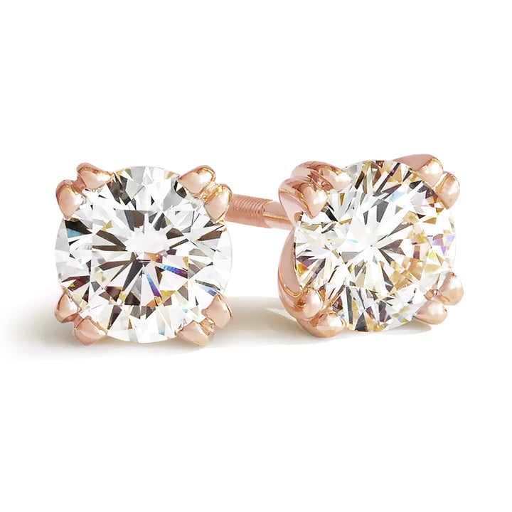 ต่างหูเพชรทรงกลมเจียระไนแบบบริลเลียนต์น้ำหนักรวม 3.00 กะรัต สี D-F ไม่มีสี ความสะอาด VS เจียระไนแบบไอเดียล รับรองโดย IGI เพชรสังเคราะห์จากห้องปฏิบัติการ IGI