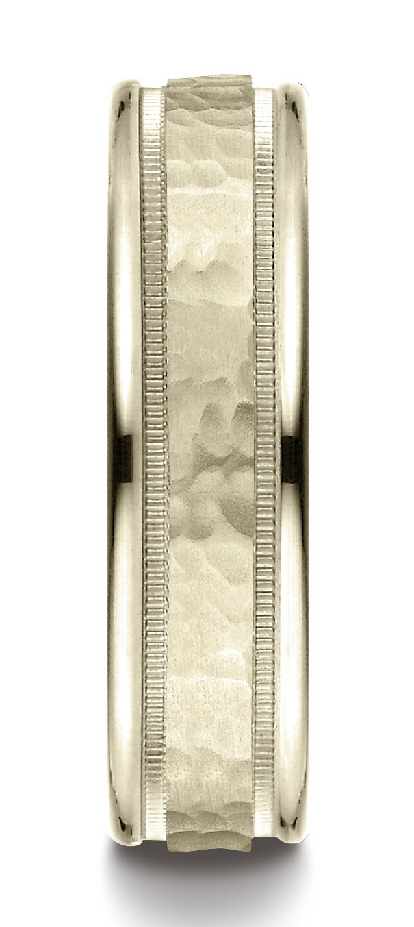 แหวนทองคำ 18 กะรัต สีเหลือง ขนาด 6 มม. แบบสวมใส่สบาย ตรงกลางตอกลาย ขอบกลมขัดเงาสูง ดีไซน์แกะสลัก