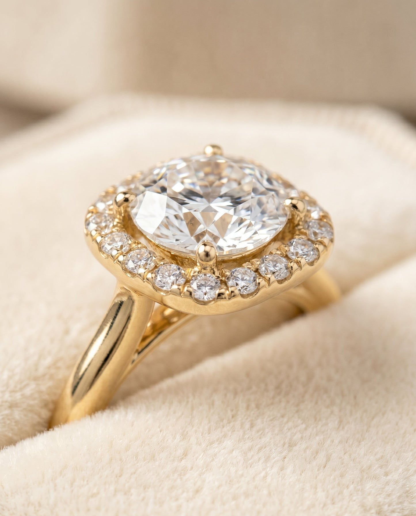 Round Brilliant, Classic Prong Diamond Halo, in 18K Yellow Gold, pave setting – detail view | RockHer