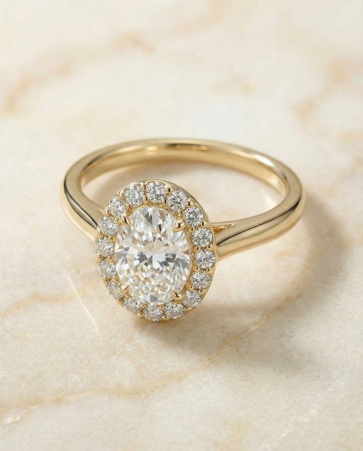 Etta Select Oval engagement ring in 18K Yellow Gold