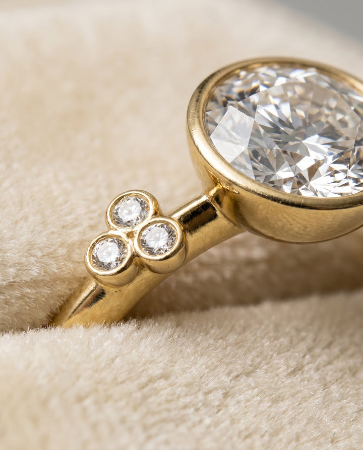 Miley Select Clover Bezel Accent Solitaire in 18K Yellow Gold – view 4