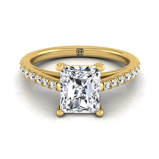 แหวนหมั้นเดี่ยวสไตล์วิหารฝรั่งเศสประดับเพชรกลางทรงเรเดียนต์ 18K ทองคำเหลือง ประดับเพชรฝังแบบปาเว่ - 1/4 กะรัตรวม