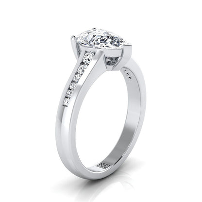 ตัวเรือนแหวนหมั้นเพชร Stevie ทรงหยดน้ำ ฝังแชนเนล ทองคำขาว 18K จาก RockHer