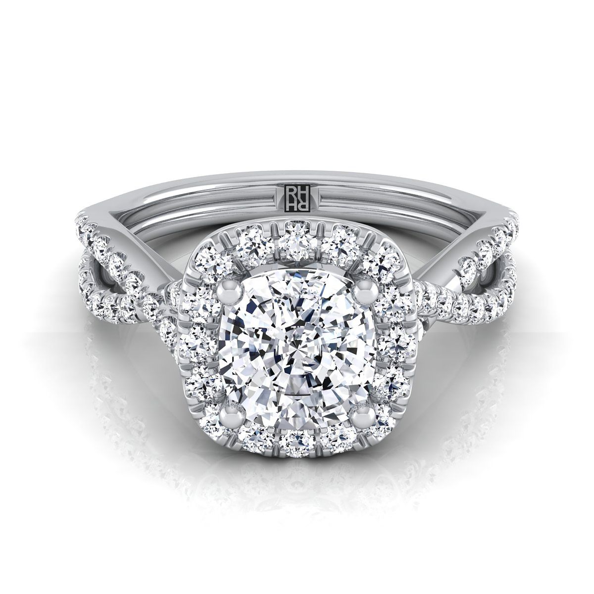 แหวนหมั้นเพชรแพลทินัมคูชัน ดีไซน์ขอบหยักบิดเป็นวงแหวนกลางแบบปาเว่ น้ำหนักรวม 1/2 กะรัต