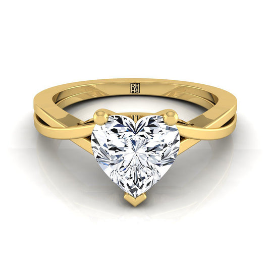 แหวนหมั้นเดี่ยวบิดละเอียดรูปหัวใจทองคำเหลือง 18K