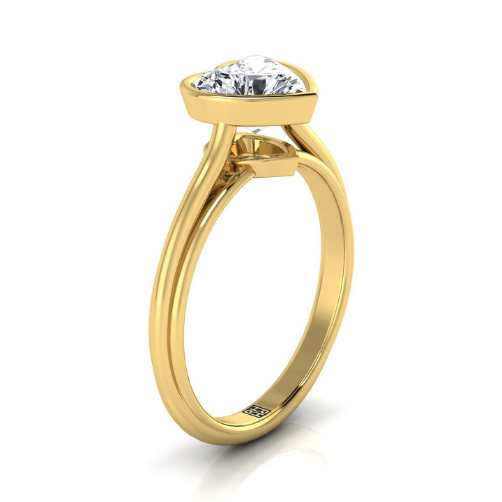 Bezel Cathedral Solitaire Heart Shape, in 18K Yellow Gold – side profile | RockHer