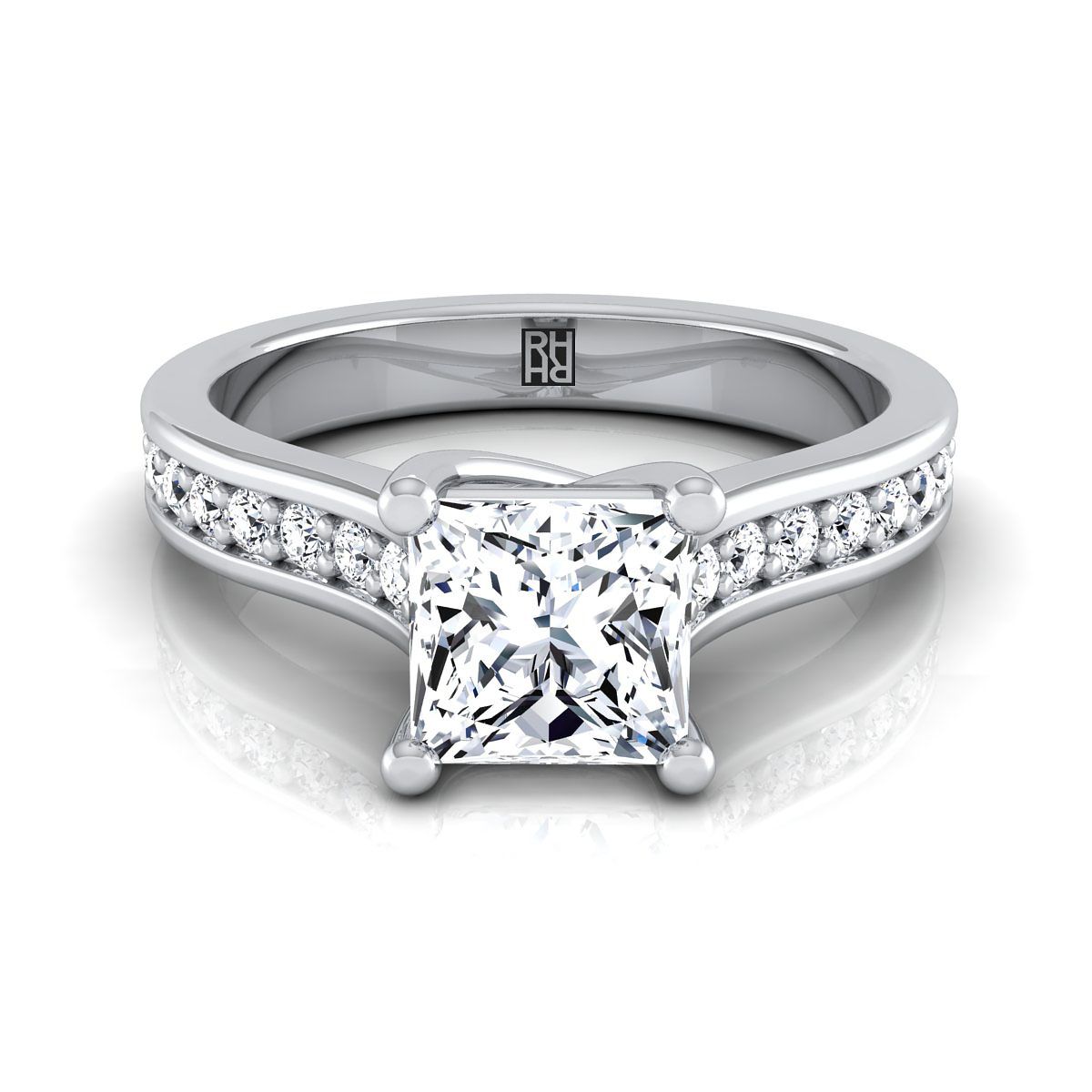 ตัวเรือนแหวนหมั้นเพชร Celesta ทรงปริ๊นเซส ฝังปาเว่ ทองคำขาว 18K จาก RockHer