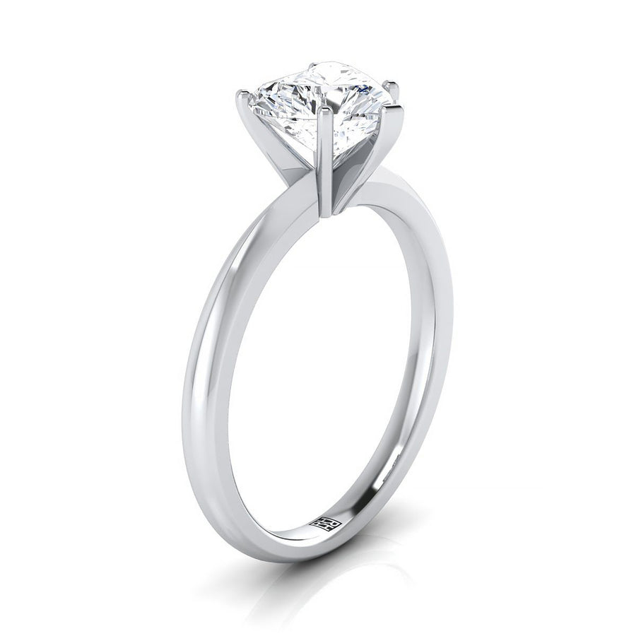 The ไอโซลด์ Engagement Ring, made to order in our Los Angeles atelier