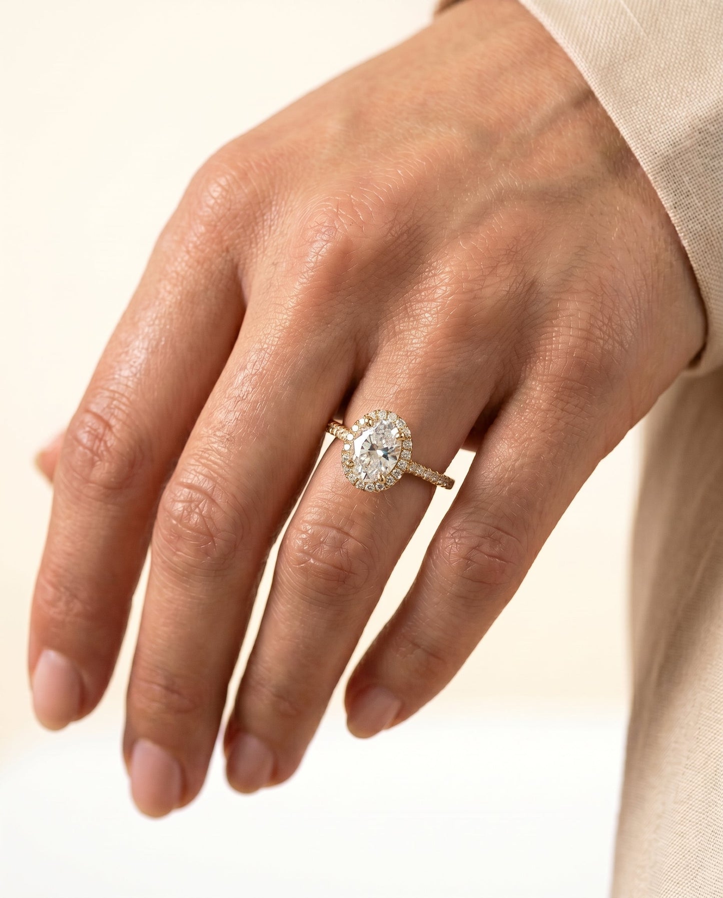 ตัวเรือนแหวนหมั้นประดับเพชรล้อมทรงรี Christina East West Pavé Halo โรสโกลด์ 18K