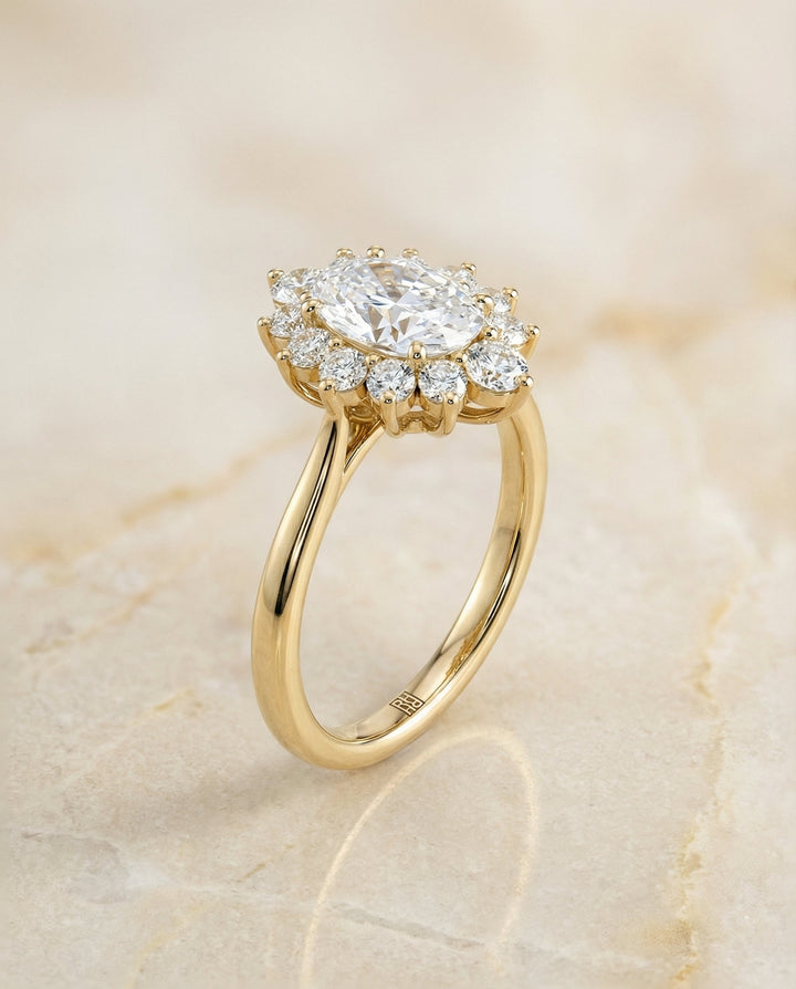 ตัวเรือนแหวนหมั้นเพชร Eloise ทรงรี ทองคำเหลือง 18K จาก RockHer